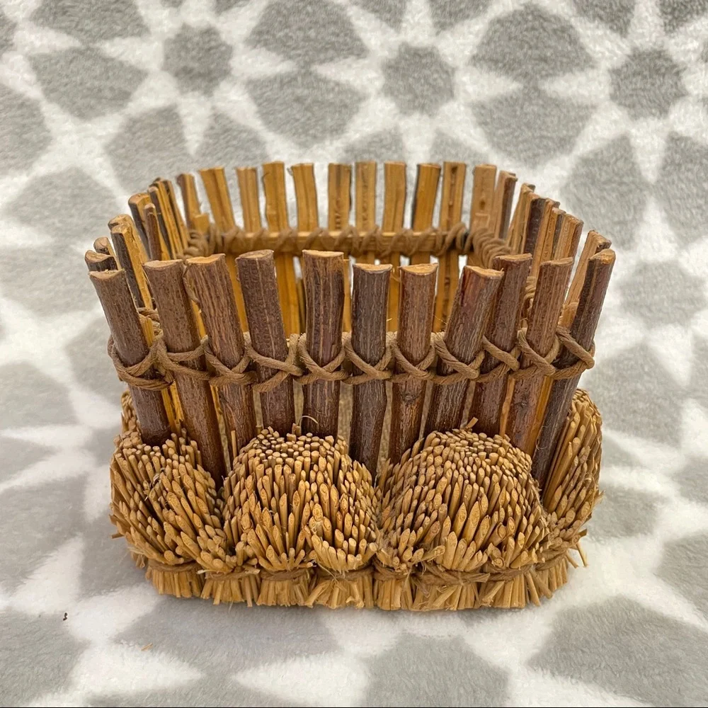 🌸 5 for $25 // Vintage straw wicker seagrass basket